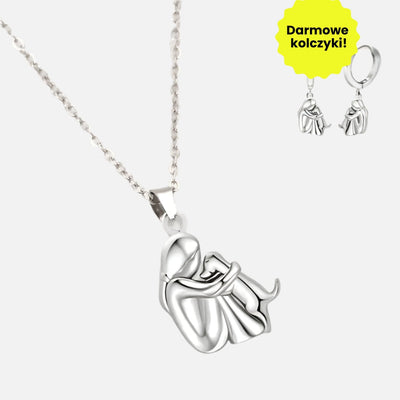 Naszyjnik z wisiorkiem w kształcie uścisku + kolczyki w zestawie – oferta limitowana Nowak